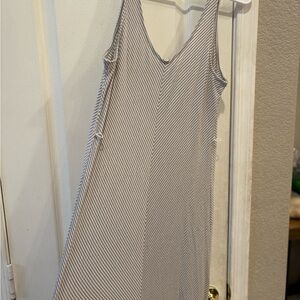 Liz Lange Maternity Dress, Medium